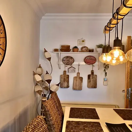 Moura - Clever Details