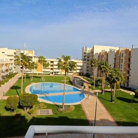 Moura - Clever Details