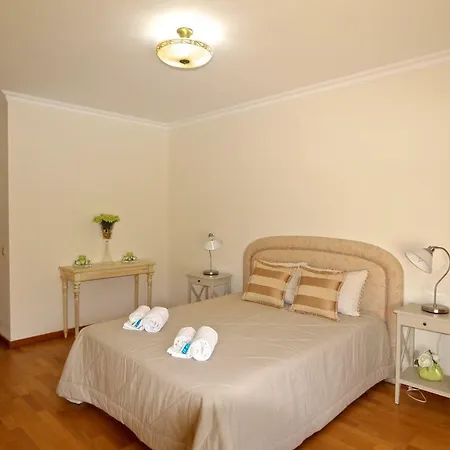 Moura - Clever Details * 维拉摩拉