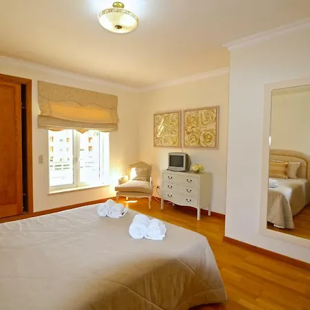 Moura - Clever Details * Vilamoura