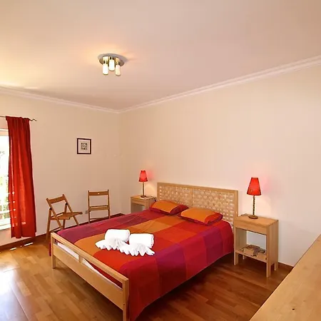 Moura - Clever Details *