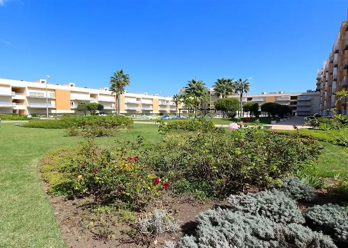 Moura - Clever Details *