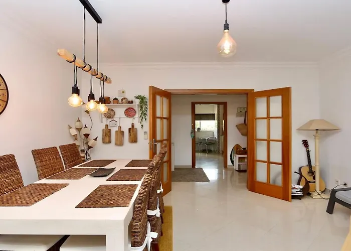 Moura - Clever Details *