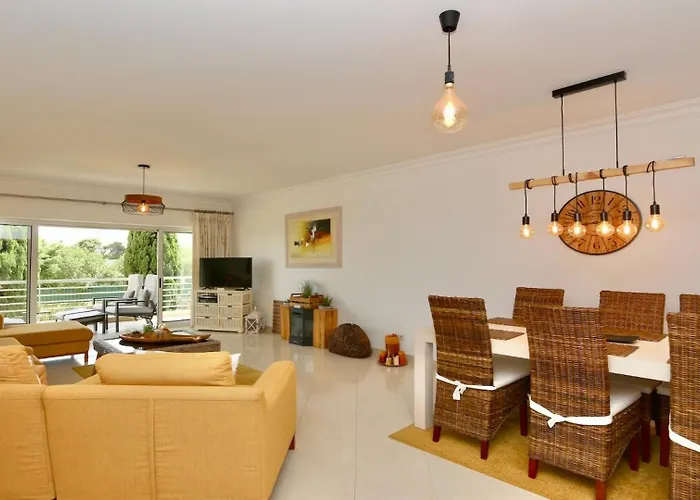 Moura - Clever Details Vilamoura