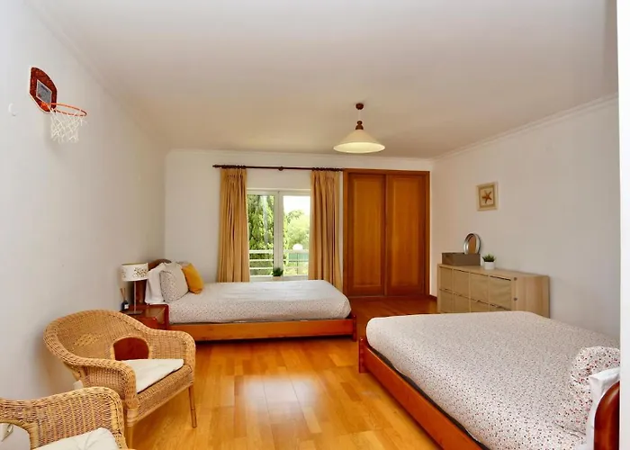 Moura - Clever Details * Vilamoura