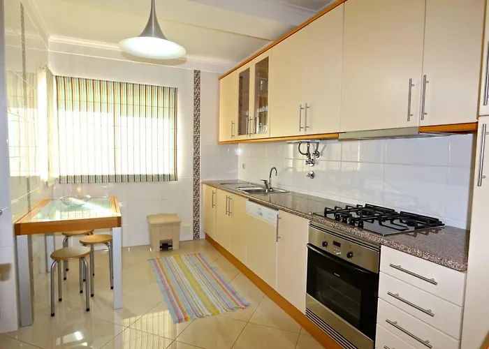 Moura - Clever Details * Vilamoura