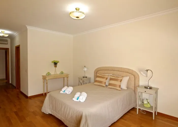 Moura - Clever Details * Vilamoura