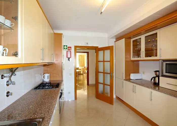 Moura - Clever Details *