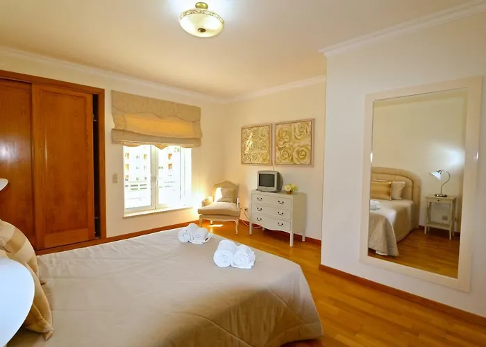 Moura - Clever Details * Vilamoura