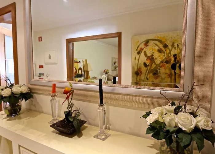 Moura - Clever Details *