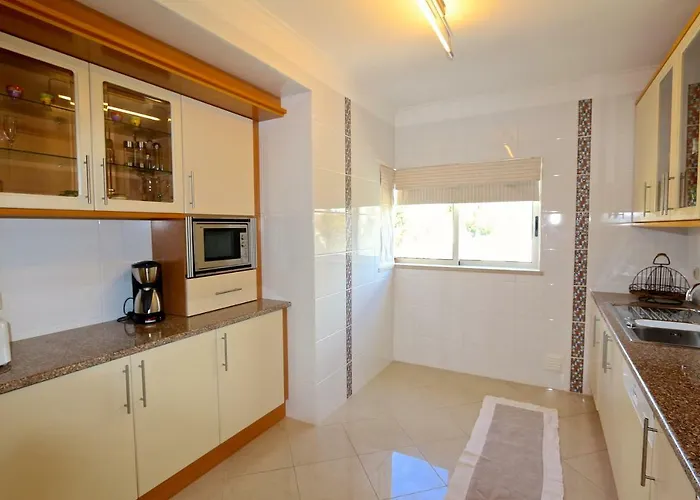 Moura - Clever Details * Vilamoura