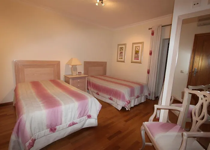 Moura - Clever Details *