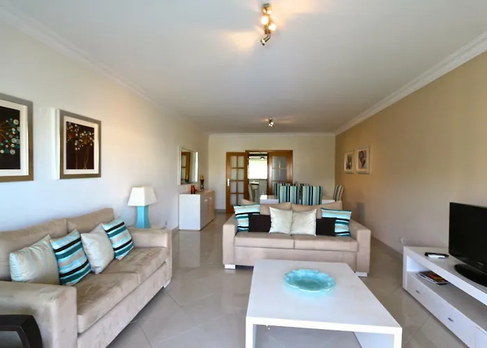 Moura - Clever Details Vilamoura